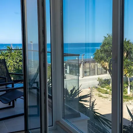 Apartment Horizon - Beachfront *